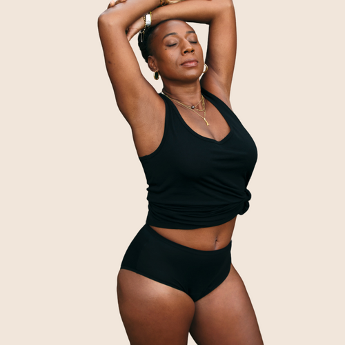 Comfort High Gift Set | 3 x Underwear + 1 x Shorts + Facial Pads