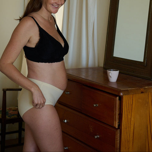 mint postpartum underwear and breastfeeding bra